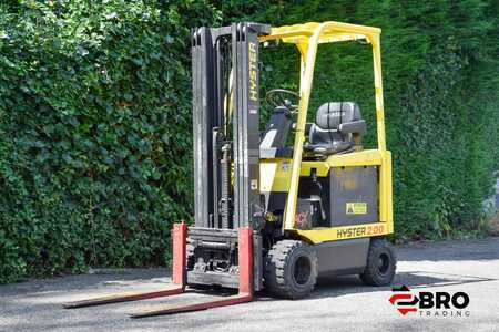 Chariot 4 roues électrique 2004  Hyster E2.00XMS (1)