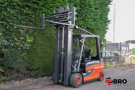 Elektromos 4 kerekű 2016  Linde E30L-01 Triplex +rotator (10)