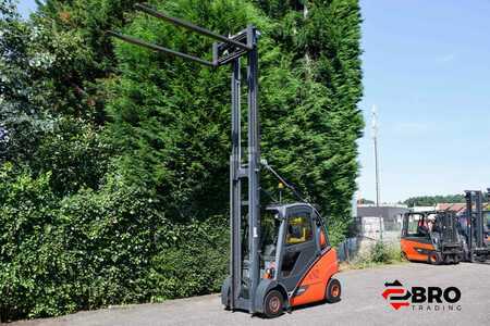 Gázüzemű targoncák 2017  Linde H25T-02 EVO (10)