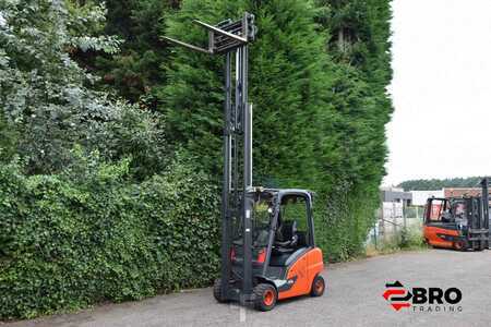 Diesel Forklifts 2020  Linde H20D-01 Triplex (7)