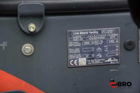 LPG Forklifts 2017  Linde H25T-02 EVO (16)