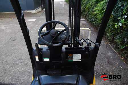 LPG Forklifts 2015  Yale GLP16VX (12)