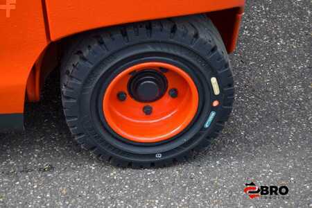 Electric - 4 wheels 2018  Linde E35L-01 Triplex 3 Mo Guarantee (11)