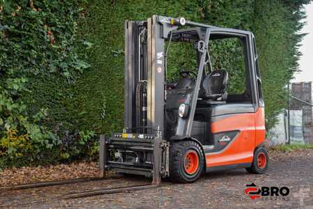 Chariots électriques à 4 roues 2013  Linde E30HL-01/600 triplex 86% Rest cap battery (1)