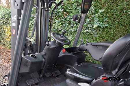 Chariots électriques à 4 roues 2013  Linde E30HL-01/600 triplex 86% Rest cap battery (11)