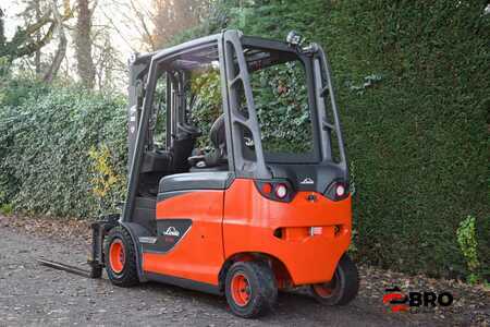 Chariots électriques à 4 roues 2013  Linde E30HL-01/600 triplex 86% Rest cap battery (13)