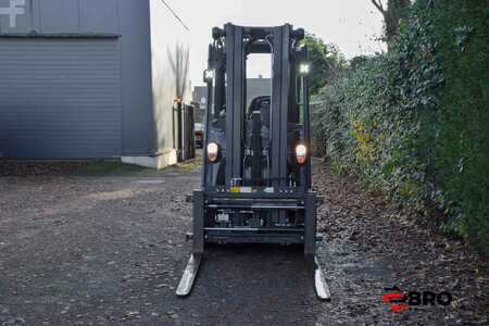 Chariots électriques à 4 roues 2013  Linde E30HL-01/600 triplex 86% Rest cap battery (2)