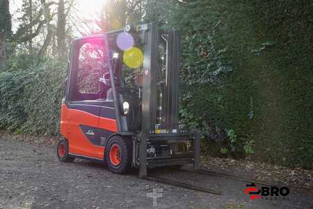 Chariots électriques à 4 roues 2013  Linde E30HL-01/600 triplex 86% Rest cap battery (3)