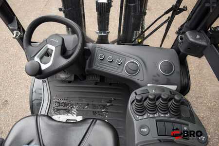 Carretilla elevadora diésel 2022  Linde H35D-01 1202 Triplex Container Spec (11)