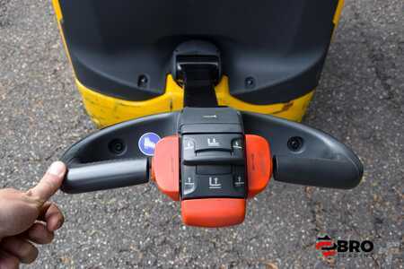 Transpaleta eléctrica 2021  Linde L14 Freelift duplex (confirmed Hours) (16)