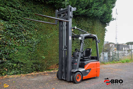 Eléctrica de 3 ruedas 2018  Linde E16-02 EVO triplex (11)