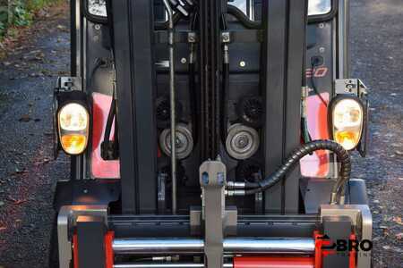 Eléctrica de 4 ruedas 2018  Linde E20PH-02 EVO Triplex (19)