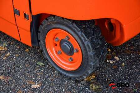 Eléctrica de 4 ruedas 2018  Linde E20PH-02 EVO Triplex (8)