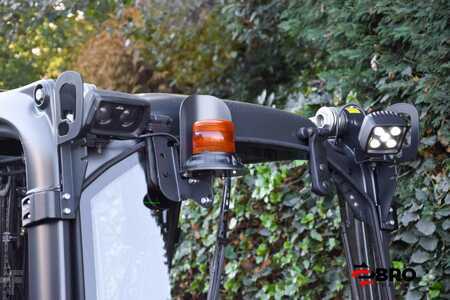 Eléctrica de 4 ruedas 2020  Linde E18PH-02 EVO triplex (22)