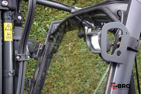 Eléctrica de 3 ruedas 2018  Linde E16C-02 EVO Triplex (10)