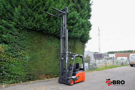 Eléctrica de 3 ruedas 2018  Linde E16-02 EVO Triplex (8)