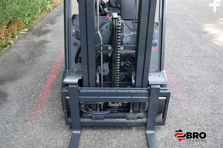 El Truck - 3-hjul  Linde E15-02 EVO Triplex (14)