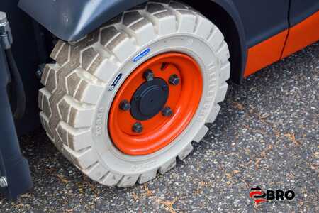 El Truck - 3-hjul  Linde E14-02 EVO Triplex (3)