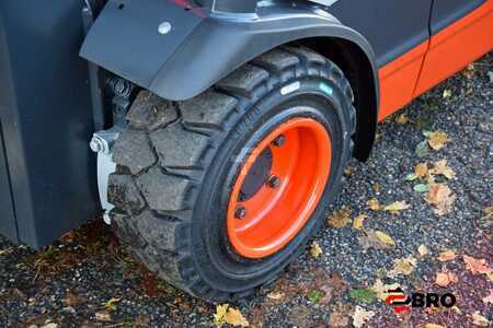 Carrelli elettrici 4 ruote 2020  Linde E18PH-02 EVO triplex (12)