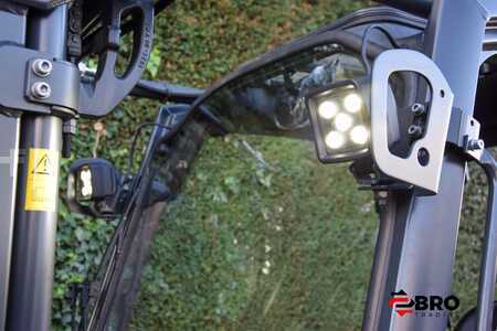 Carrelli elettrici 4 ruote 2020  Linde E18PH-02 EVO triplex (14)