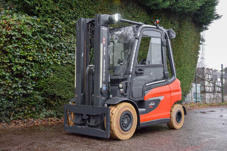 Carrelli elettrici 4 ruote 2023  Linde X35-01 Triplex 52.8 kWh Li-ion (1)