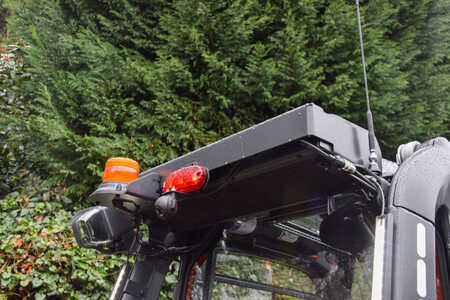 Carrelli elettrici 4 ruote 2023  Linde X35-01 Triplex 52.8 kWh Li-ion (10)