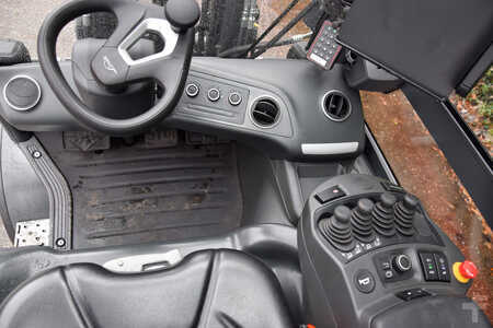 Carrelli elettrici 4 ruote 2023  Linde X35-01 Triplex 52.8 kWh Li-ion (15)