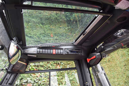 Carrelli elettrici 4 ruote 2023  Linde X35-01 Triplex 52.8 kWh Li-ion (18)