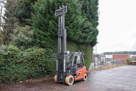 Carrelli elettrici 4 ruote 2023  Linde X35-01 Triplex 52.8 kWh Li-ion (23)