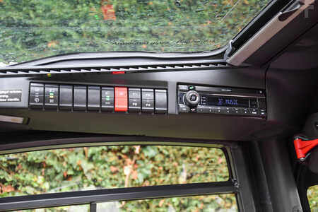 Carrelli elettrici 4 ruote 2023  Linde X35-01 Triplex 52.8 kWh Li-ion (26)