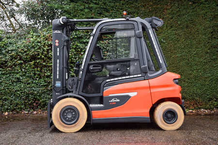 Carrelli elettrici 4 ruote 2023  Linde X35-01 Triplex 52.8 kWh Li-ion (28)