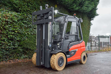 Carrelli elettrici 4 ruote 2023  Linde X35-01 Triplex 52.8 kWh Li-ion (29)