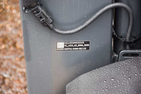 Carrelli elettrici 4 ruote 2023  Linde X35-01 Triplex 52.8 kWh Li-ion (4)