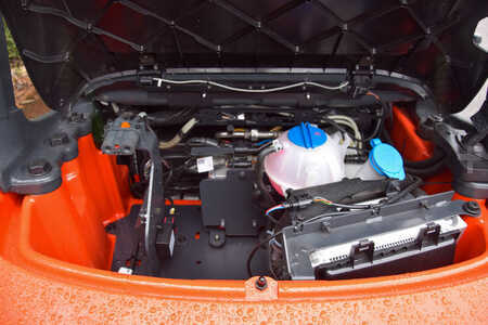 Carrelli elettrici 4 ruote 2023  Linde X35-01 Triplex 52.8 kWh Li-ion (8)