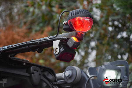 Chariots électriques à 4 roues 2020  Linde E25-01 Li-ion Triplex (19)