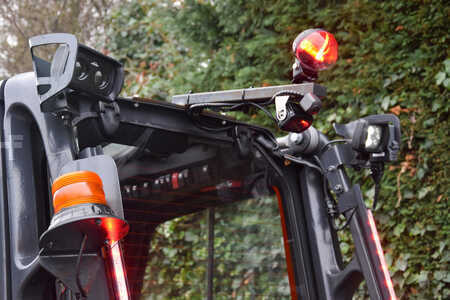 Chariots électriques à 4 roues 2020  Linde E25-01 Li-ion Triplex (18)