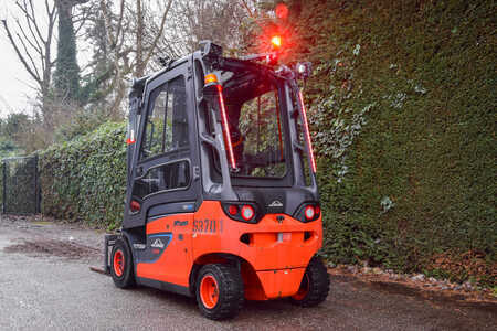 Chariots électriques à 4 roues 2020  Linde E25-01 Li-ion Triplex (2)