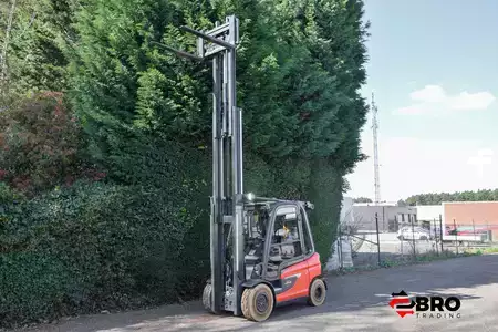 Chariots électriques à 4 roues 2022  Linde X30-01 Li ion 5 Hydr. valves (9)