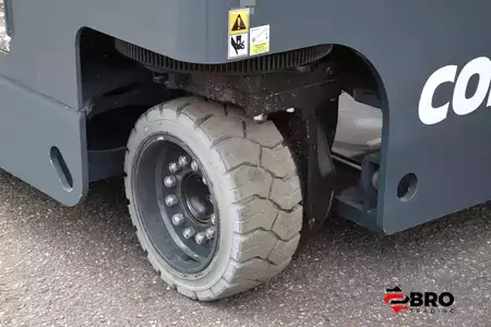 Empilhador Quatro caminhos 2023  Combilift MR4 2500KG DYNAMIC 360° (19)