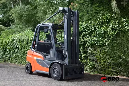Empilhador a gás 2021  Linde H35T-01 Triplex (18)