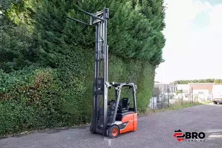 Elektro tříkolové VZV 2018  Linde E15-02 EVO Triplex (7)