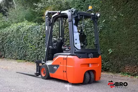Sähkö - 3 pyör 2018  Linde E16C-02 (14)