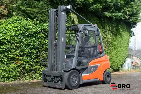 Gázüzemű targonca 2021  Linde H35T-01 (1)