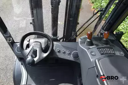 Gázüzemű targonca 2021  Linde H35T-01 (18)