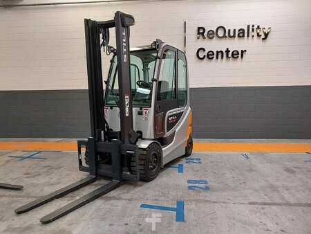 Carrelli elettrici 4 ruote 2015  Still RX60-30 (1)