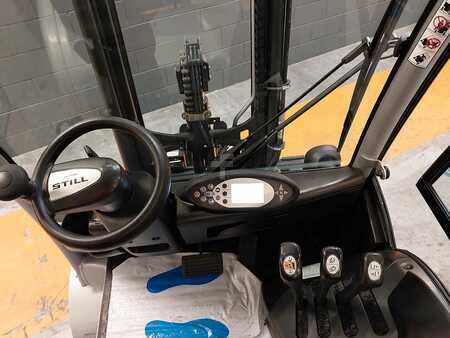 Carrelli elettrici 4 ruote 2016  Still RX60-30 (3)