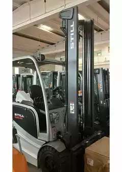Carrelli elettrici 4 ruote 2018  Still RX60-30 (2)
