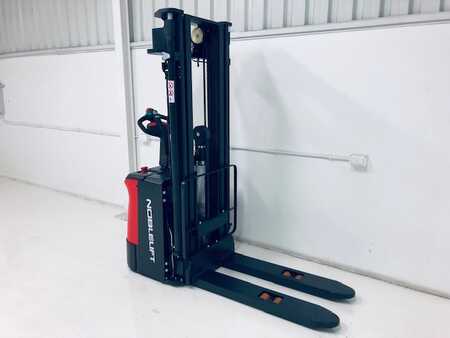 Stackers Stand-on 2022  Noblelift PS16N (3)