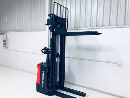 Stackers Stand-on 2022  Noblelift PS16N (9)