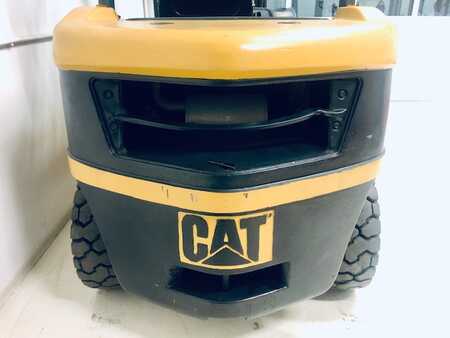 CAT Lift Trucks Caterpillar DP30N